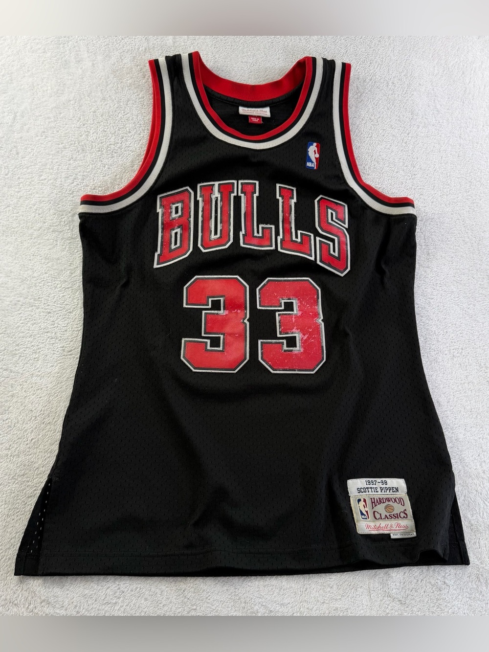 Mitchell & Ness Scottie Pippen Bulls 1997-98 Swingman Jersey M Distressed Stich - Picture 1 of 16